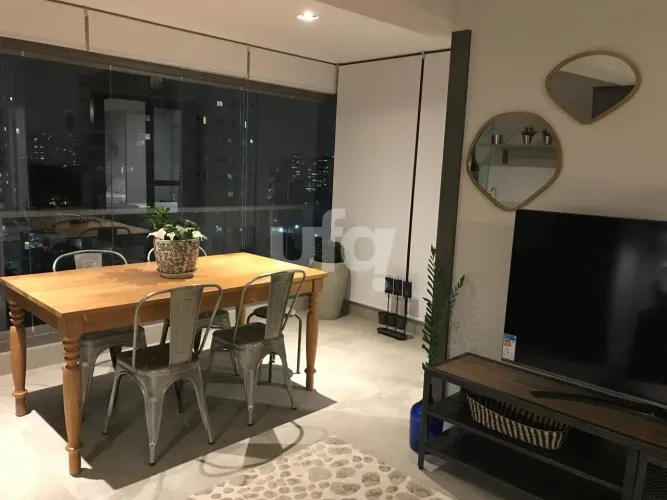 Apartamento mobiliado para locação na Barra Funda, 52m² e varanda gourmet