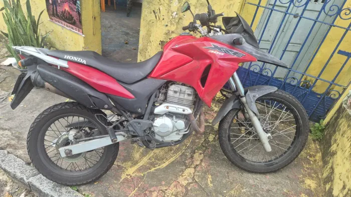 MOTO DE LEILÃO