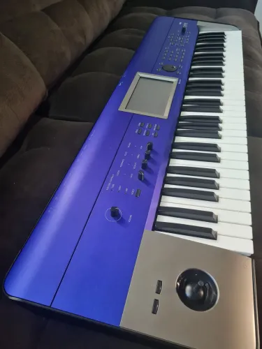 Teclado Korg Krome