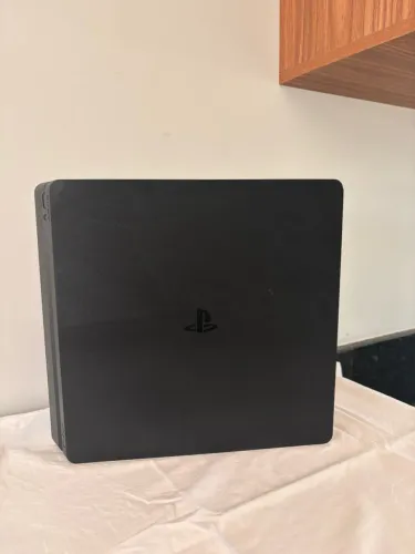 Playstation 4 PS4 Slim 1 TB