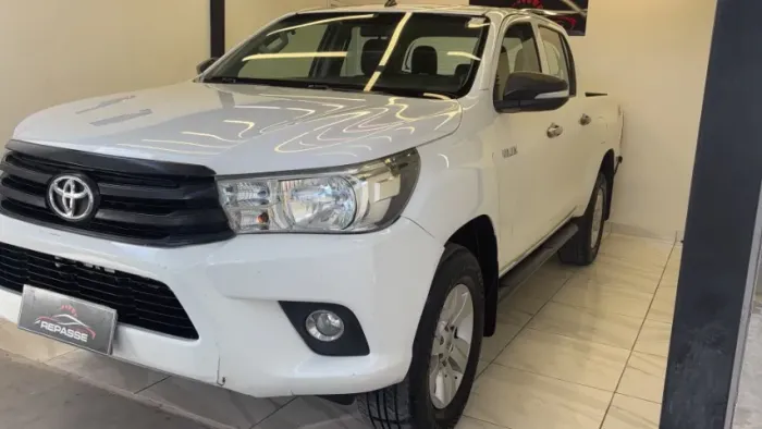 Toyota Hilux CD 4X4 2.8 Diesel Mec. 2017