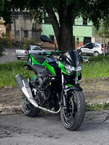 Kawasaki Z 400 ABS 2022.