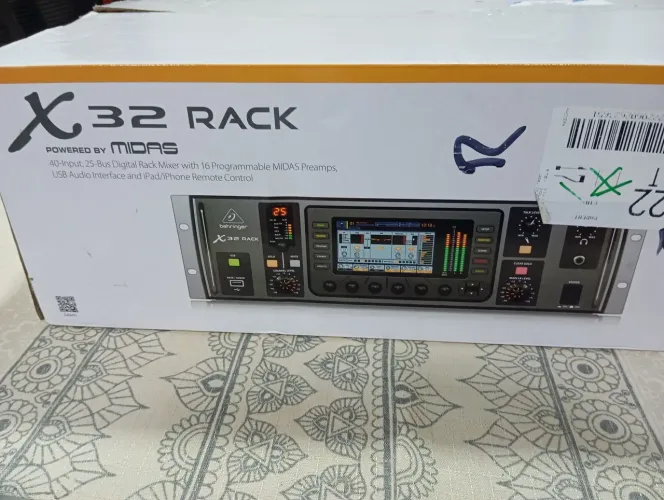 Behringer X32 Rack