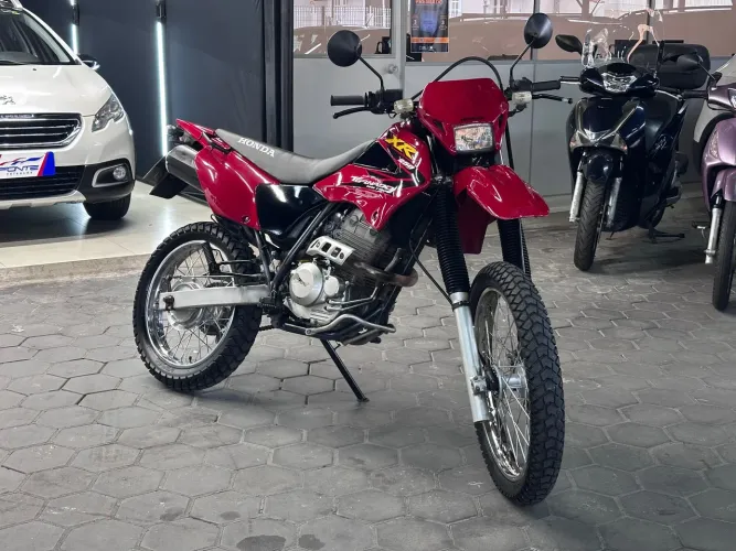 XR 250 TORNADO VERMELHA 2001/2002