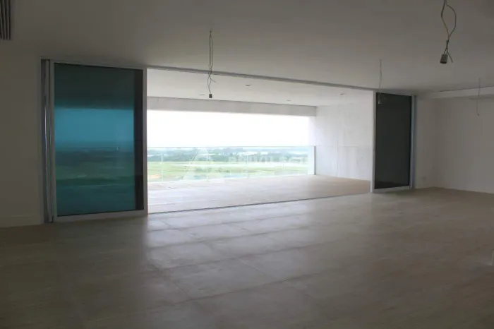 Barra da Tijuca: Riserva Golf - 4 Suítes, Vista Panorâmica e Lazer Incomparável!
