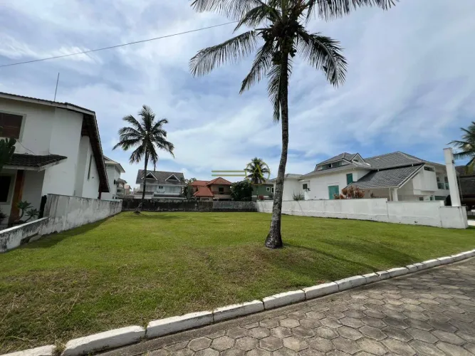 Terreno á venda, condomínio Bougainville I Frente Mar em Peruíbe