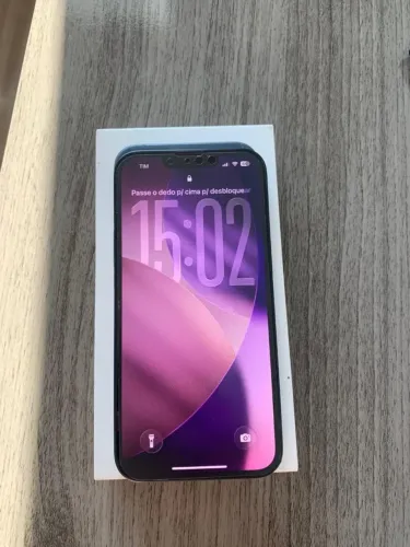     iPhone 13 128GB - Muito Conservado, Pronto para Uso
