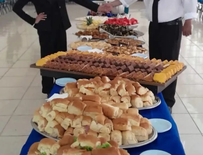 Coquetéis e café da manhã 30 por pessoa *,confiança e sabor que você pode confiar