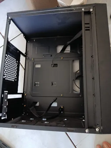 Gabinete para computador de escritório