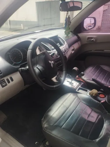 Mitsubishi L200 Triton HPE 3.2 CD TB Int.diesel AUT 2015
