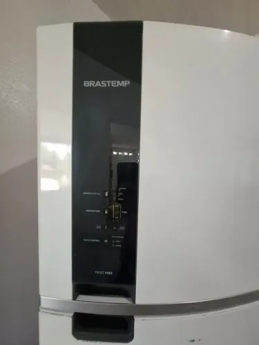 Geladeira eletrolux em ótimo estado