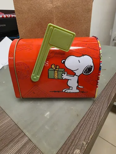 Lata Correio Snoopy Cacau Show