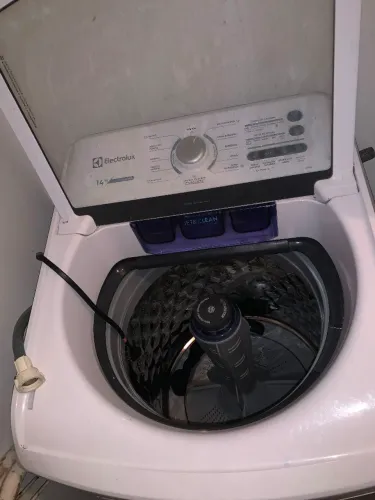 Máquina de lavar roupa Eletrolux 14kg