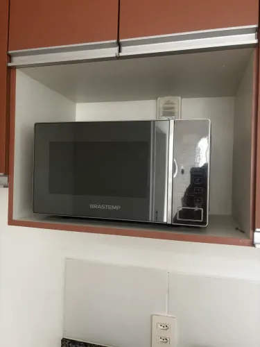 Microondas Brastemp 20 litros em inox espelhado