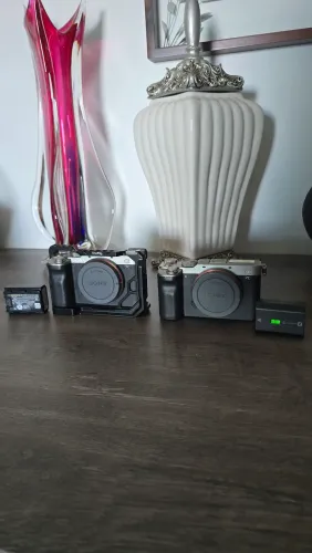 Kit com 2 cameras A7C Full frame na caixa completas