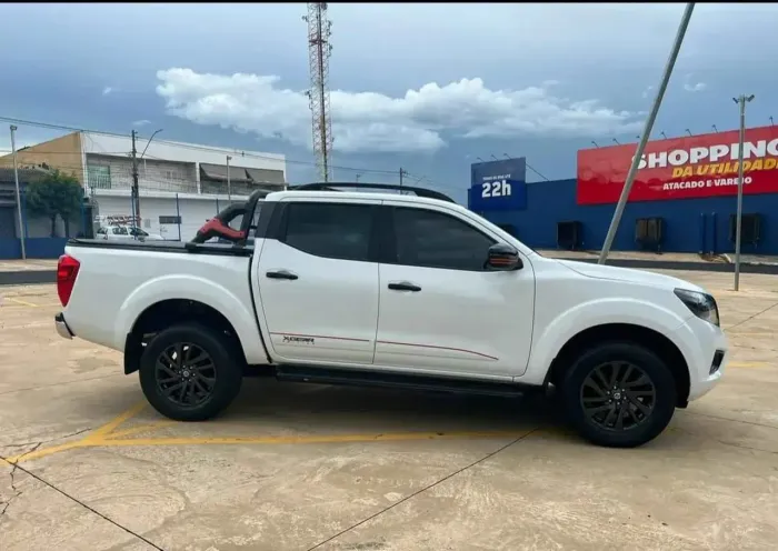 Nissan Frontier X-gear CD 4X4 2.3 Bi-TB Die.aut 2022