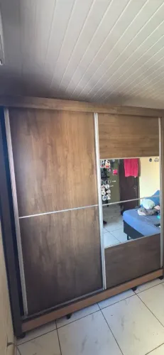 guarda roupa casal portas de correr com espelho bem conservado ENTREGA GRÁTIS