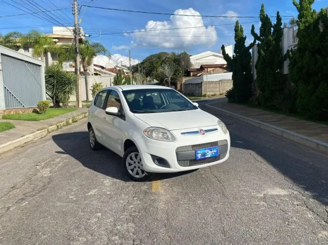 Fiat Palio Attractive 1.0 EVO Fire Flex 8V 5P 2015