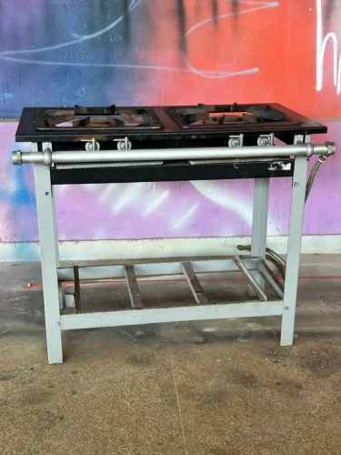 Fogão industrial.Altura 80cm, largura  98cm, profundidade 51cm