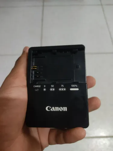Carregador canon original LC E6