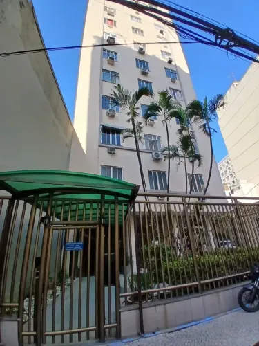 Imóvel para aluguel com 22 metros quadrados com 1 quarto em Catete - Rio de Janeiro - RJ