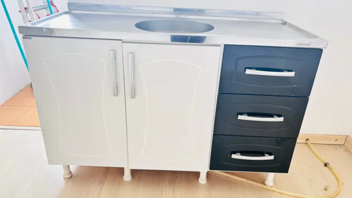 Pra levar hoje! Balcão de pia com pia de inox 