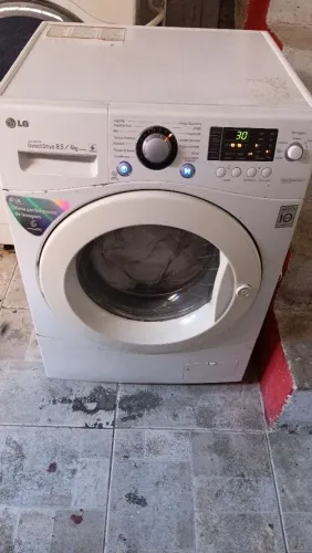 MÁQUINA DE LAVA &SECA MARCA LG 8,5 KG VOLTAGEM 110