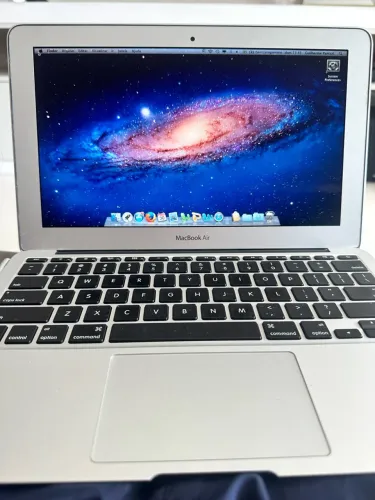 MacBook Air 2011