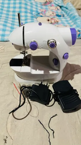 Mini maquina de costura