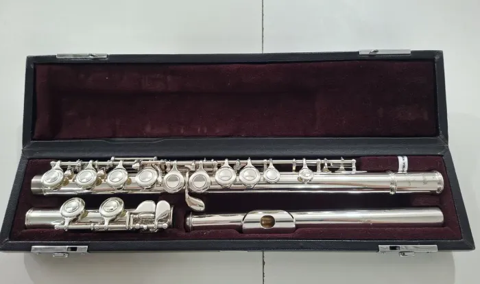 Flauta transversal Yamaha 311 japam semi nova