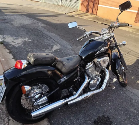 Moto shadow 600