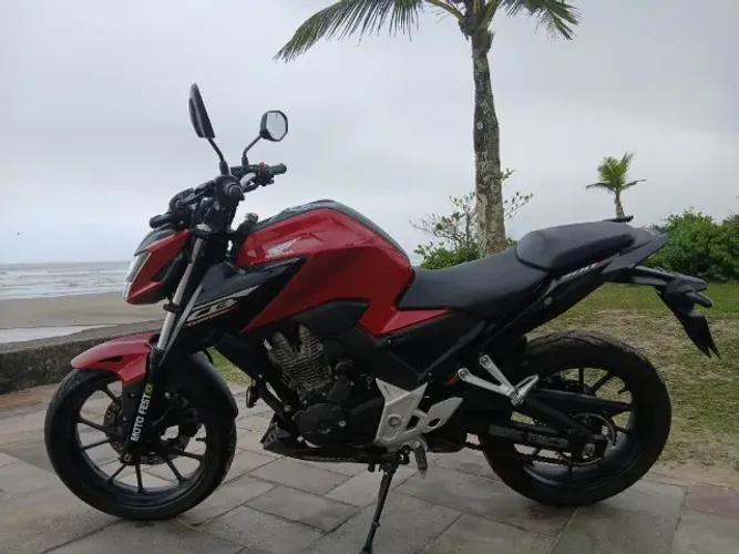 CB300 tuwister ano 2025
