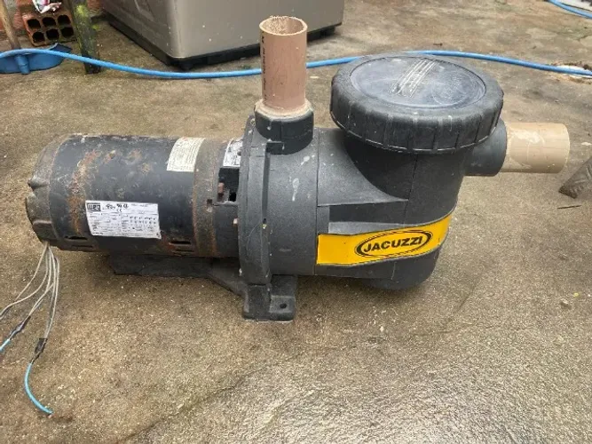 Bomba Jacuzzi 1,5CV Motor WEG para Piscina 220/380V