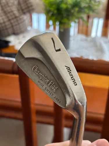 Taco de golfe 7 Mizuno