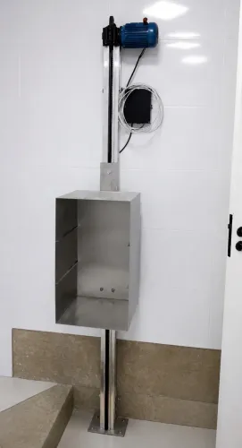 Monta carga para restaurante