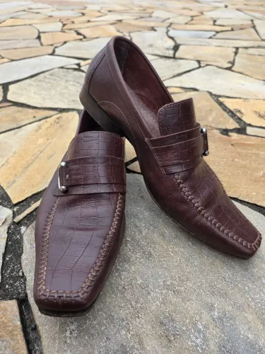 Sapato loafer com textura imita couro - 40