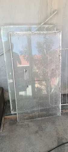 Vendo dois vidros temperados