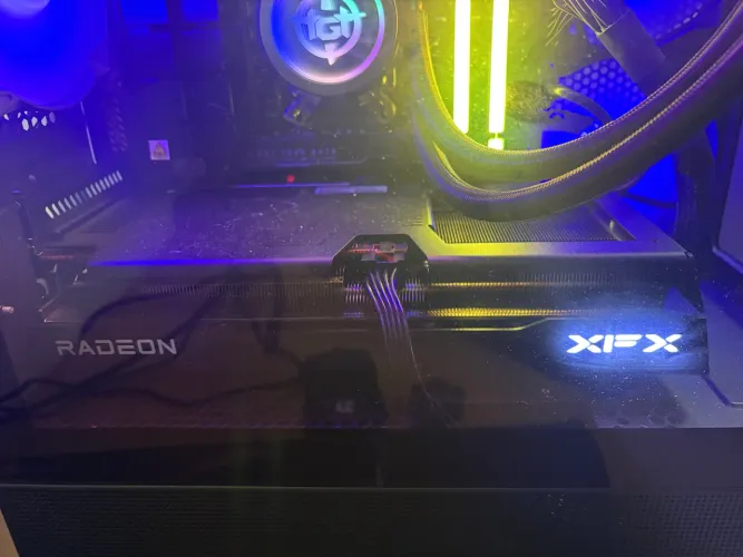 Vendo Placa de Vídeo RX 9060 XT 16gb XFX 3fans - Tenho nota Fiscal