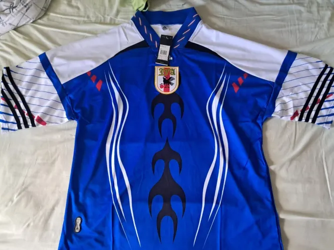 Camisa Adidas Japão Bringback, 3 unidades restantes