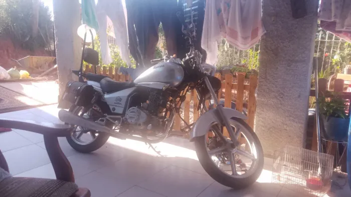 Moto Kansas bonita 