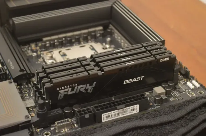 Memória RAM Kingston Fury Beast 128GB (4x32GB) DDR5 5600MHz CL40 XMP