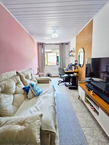 Sala, quarto e cozinha no centro de Nilópolis disponível pra locação.
