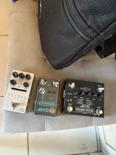 pedais de guitarra preamp e reverb