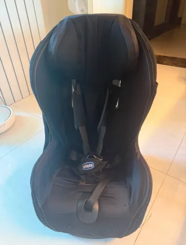 Cadeirinha para Auto Chicco Preta - Excelente Estado