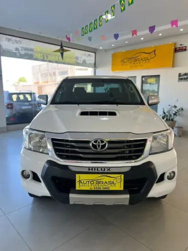 Toyota Hilux CD SRV D4-d 4X4 3.0 TDI Diesel AUT 2014