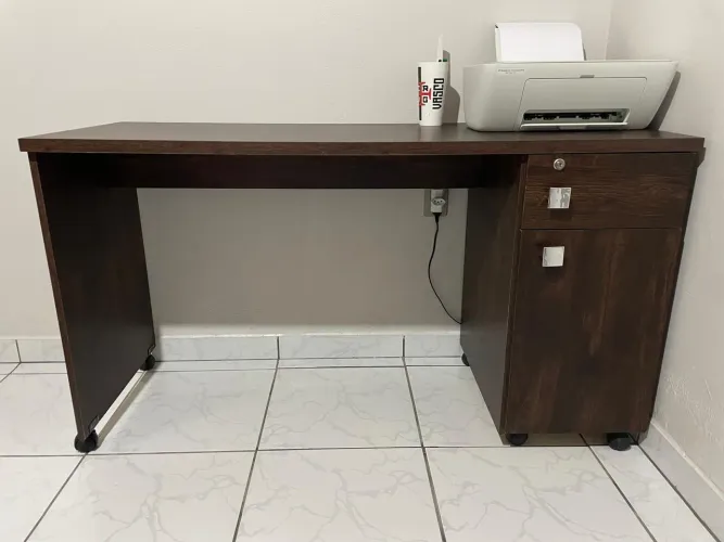 Vendo mesa de escritório