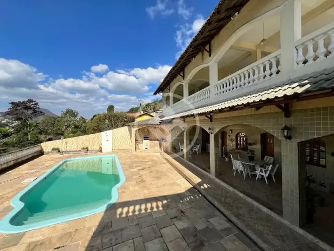Casa à venda com 4 suítes, R$ 4.000.000,00, Golfe - Teresópolis/RJ codigo: 135853