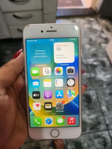 Vendo iPhone 8 com saúde da bateria 72%