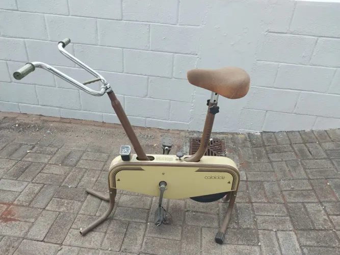 Vende-se bicicleta ergometrica vintage 