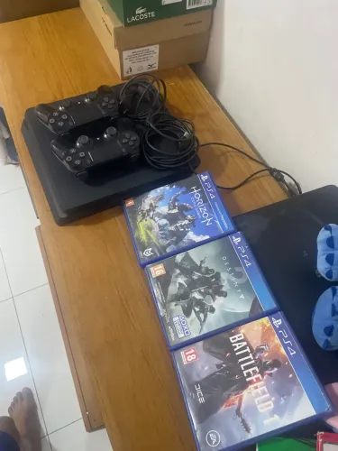 Ps4 Slim Bem cuidado